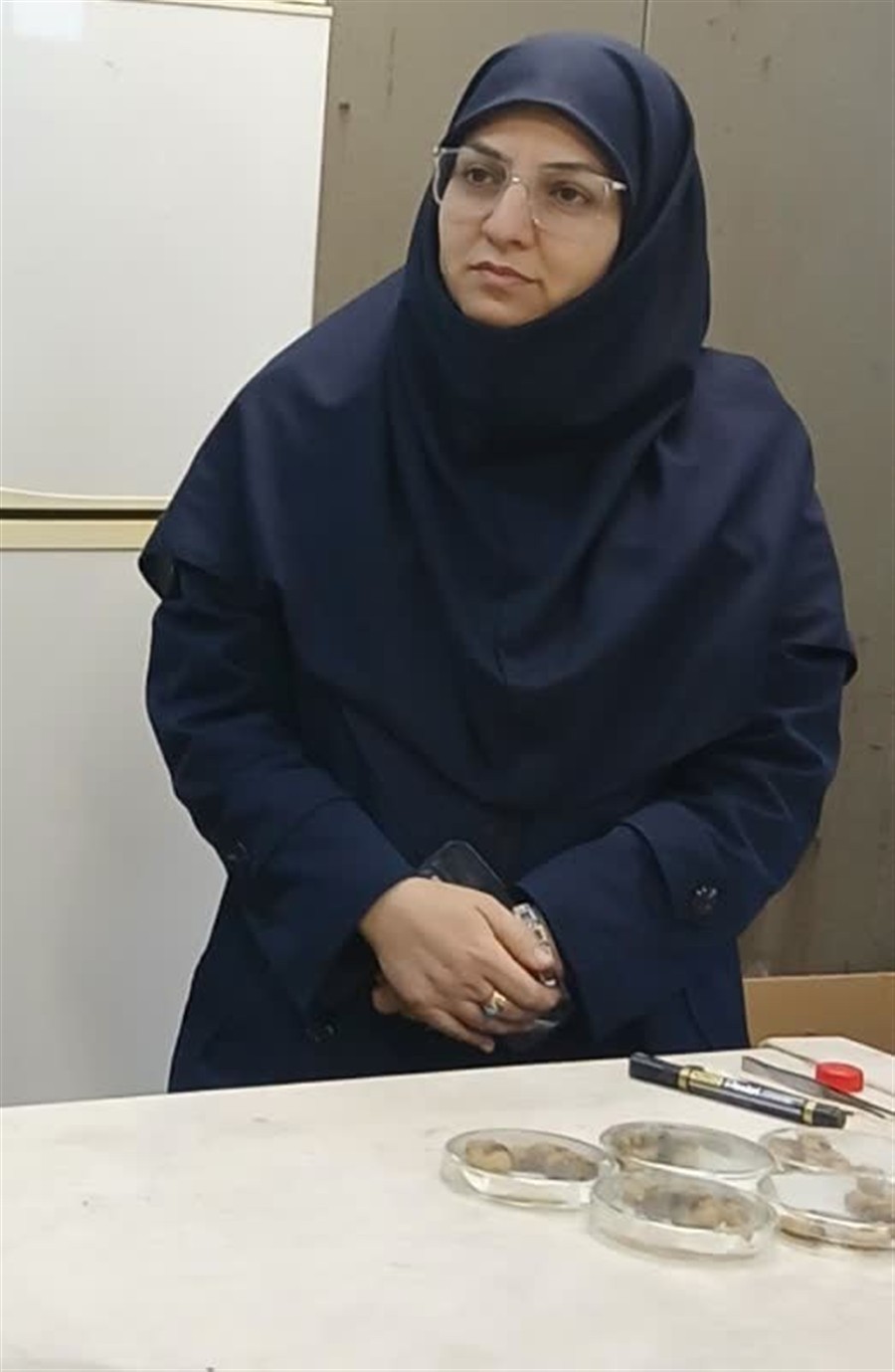 بازدید رئیس سازمان حفظ نباتات كشور از آزمایشگا ...